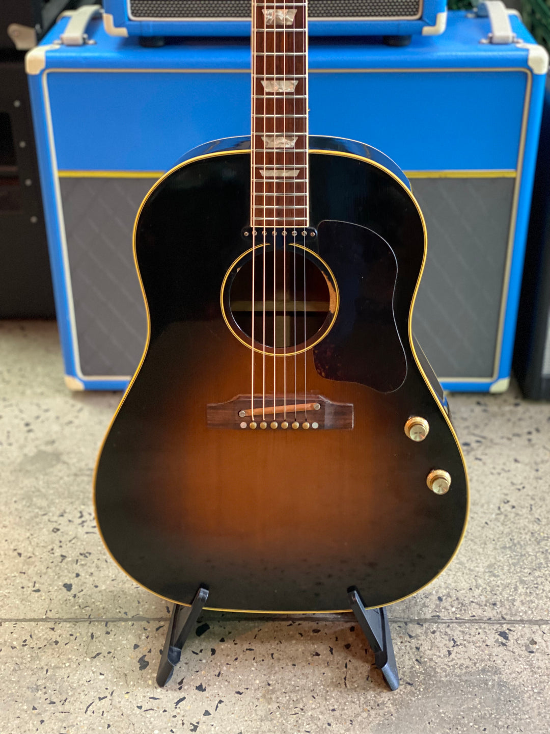 Gibson 2000 J-160E Acoustic Guitar W/case ***Pre Loved***