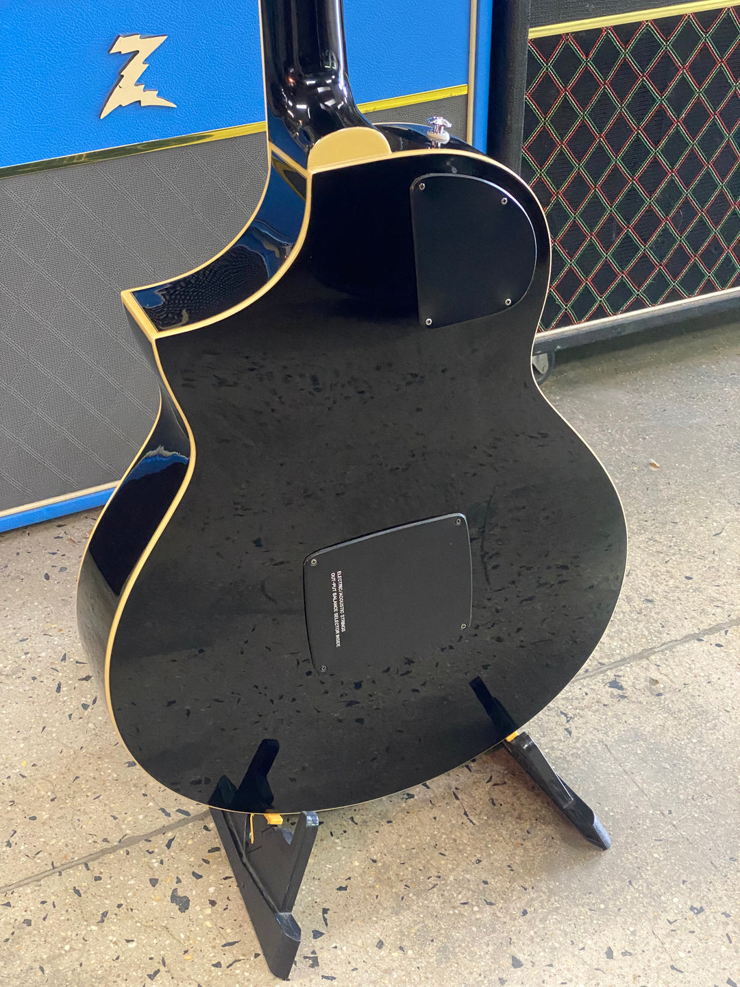 Ibanez Montage MSC350 w/case | Black ***pre loved***