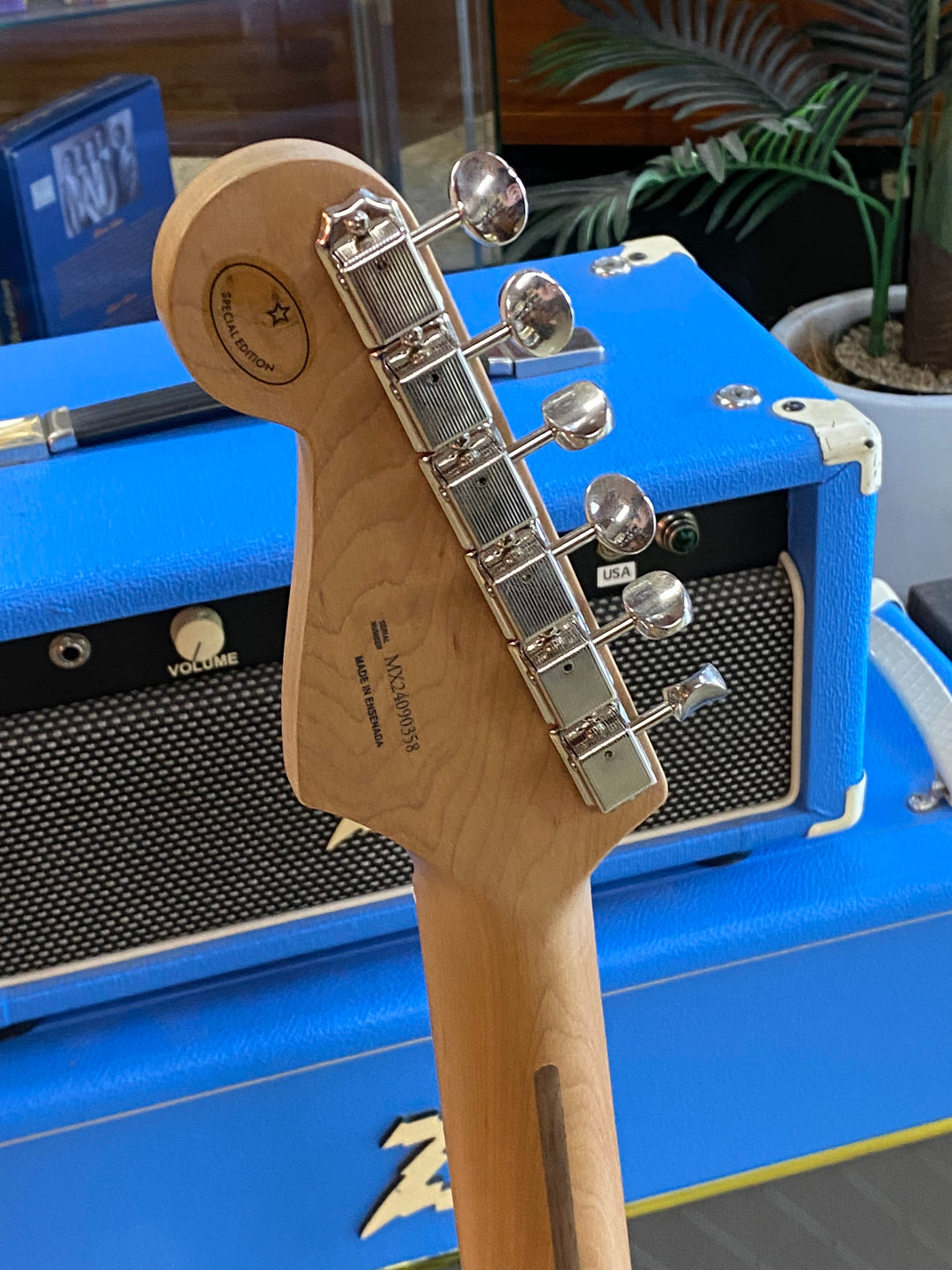 Fender LTD ED Vintera II 50s Strat Roasted Maple Neck w/bag | Black ***pre loved***