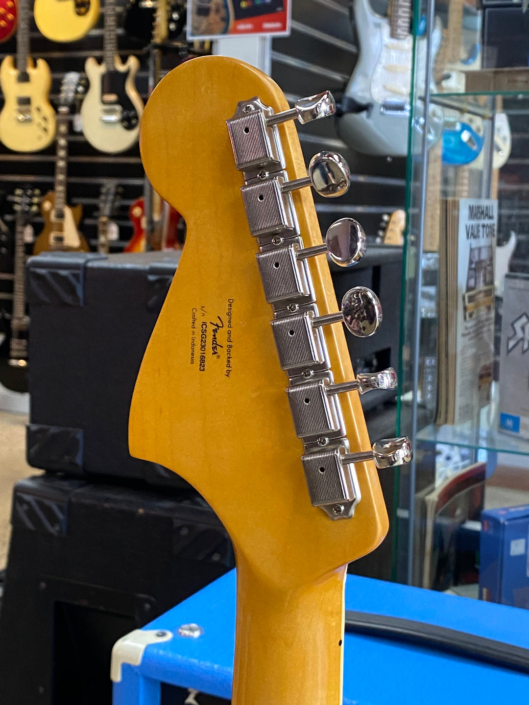 Squier 2023 Classic Vibe Bass VI w/gator Bag | Sunburst ***pre loved***