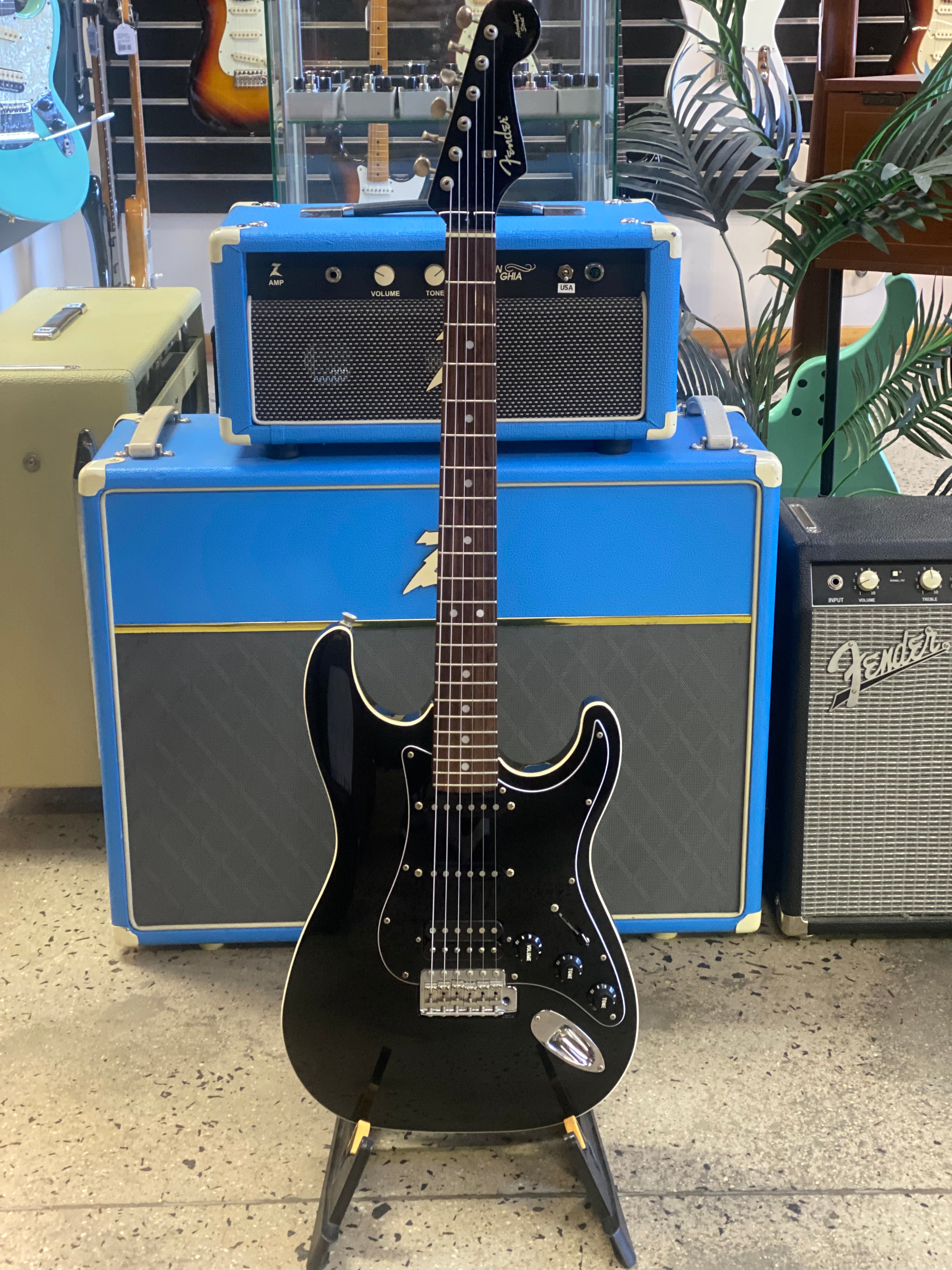 Fender Japan AERODYN MED SCAL HSS BLK