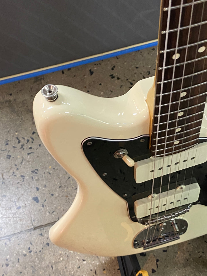 Fender 2017 American Pro Jazzmaster w/case | Olympic White ***Pre loved***