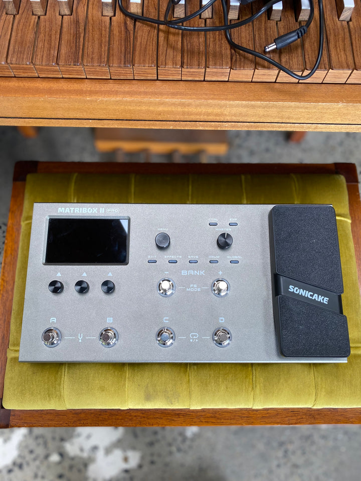 Sonicake Matribox II Pro Multi Fx wpower supply ***pre loved***