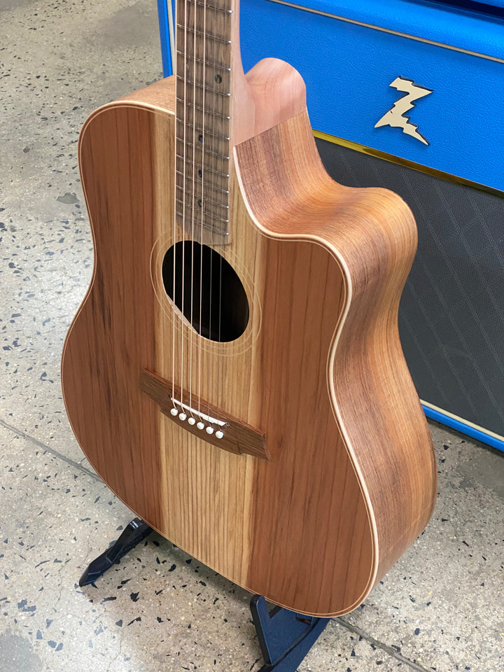 Cole Clark FL2EC Redwood Top with Australian Blackwood Back and Sides