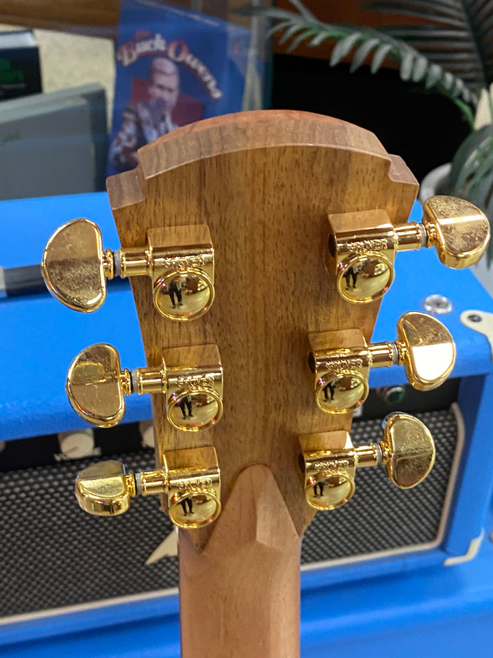 Cole Clark AN2EC Redwood top, Blackwood Back and Sides Acoustic Electric Guitar