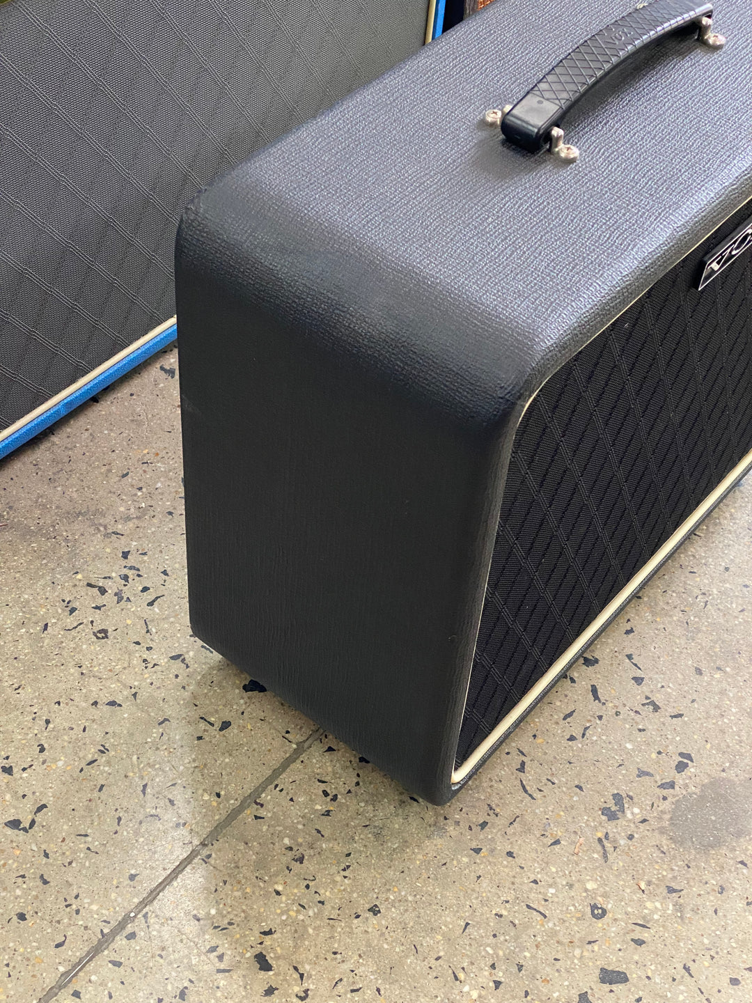 Vox G112NT 1x12 Cabinet w/ Celestion Speaker ***pre loved***