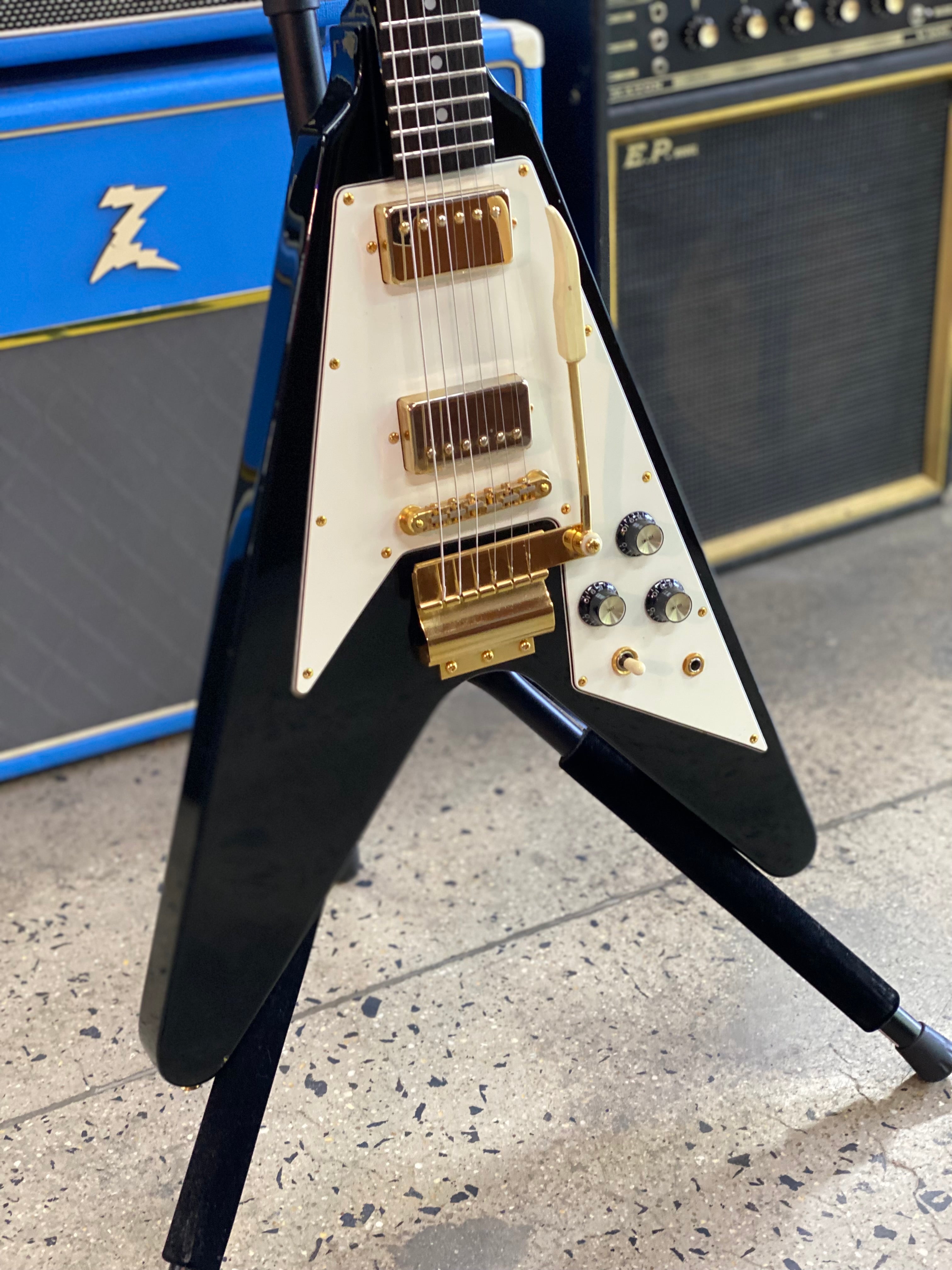 Orville 1996 FV-80G Flying V 1967 Reissue w/Maestro Vibrola