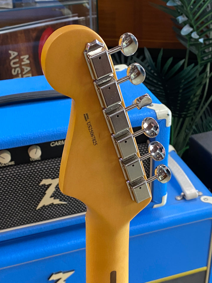Fender American Pro Classic Strat HSS Maple Neck | Faded Black