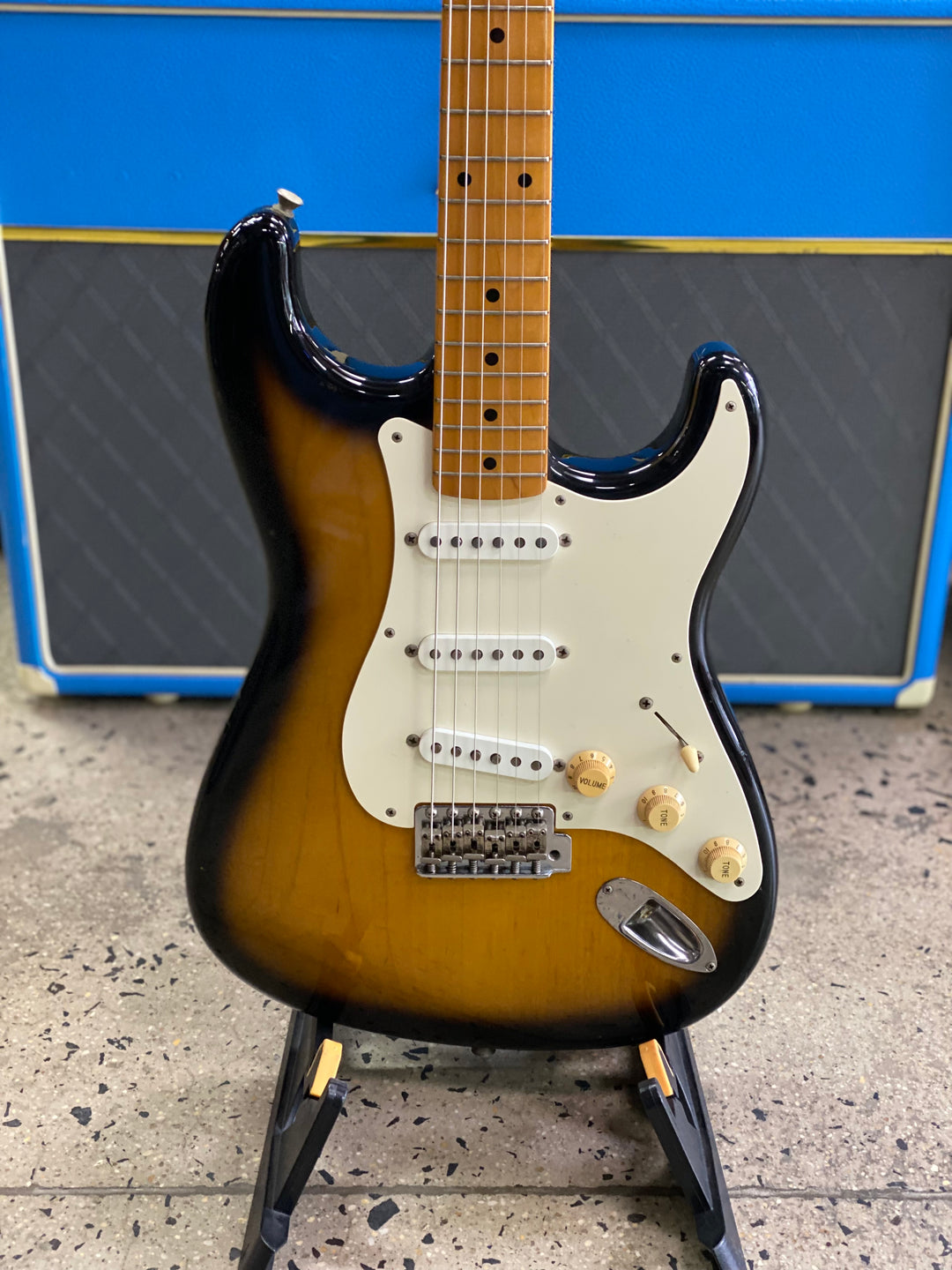 Fender '97-2000 CIJ Stratocaster 2 Tone Sunburst ***Pre Loved***