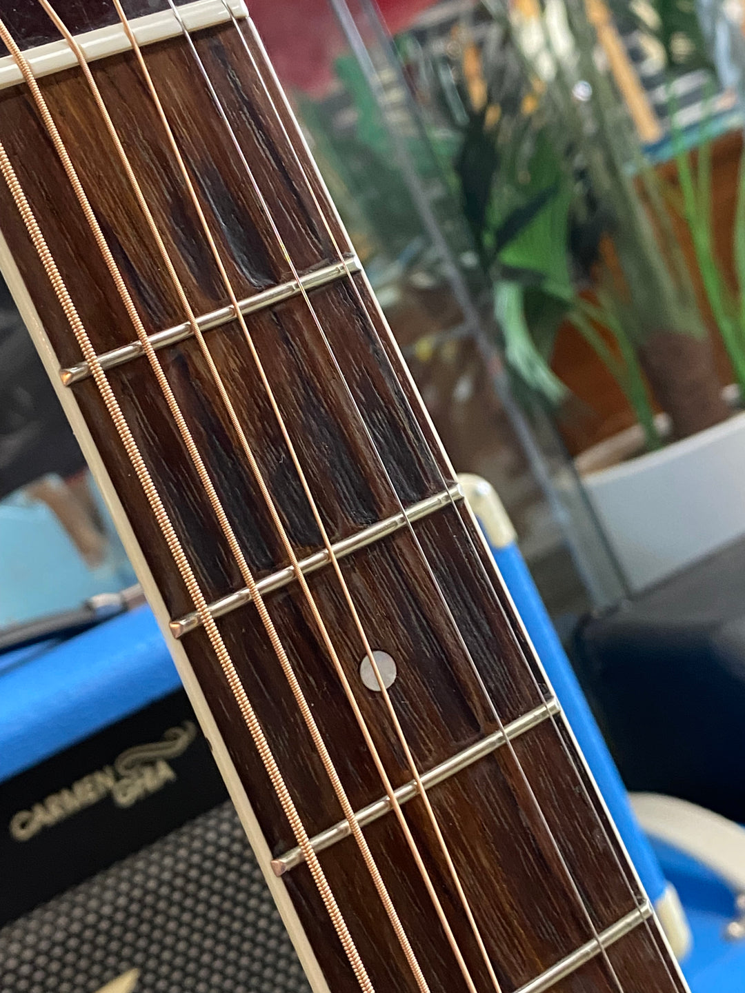 Yamaha APX500 V1 Thinline Acoustic Electric Guitar OVS W/bag ***Pre Loved***