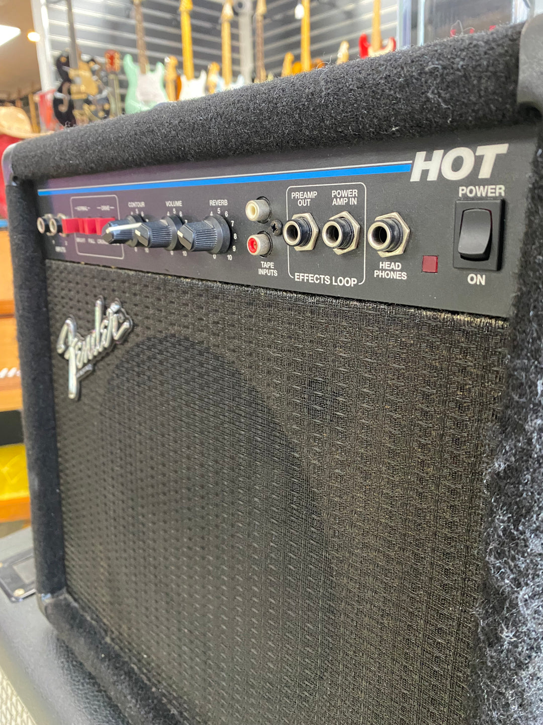**on hold** Fender 90's HOT Amplifer PR141 25w ***pre loved***
