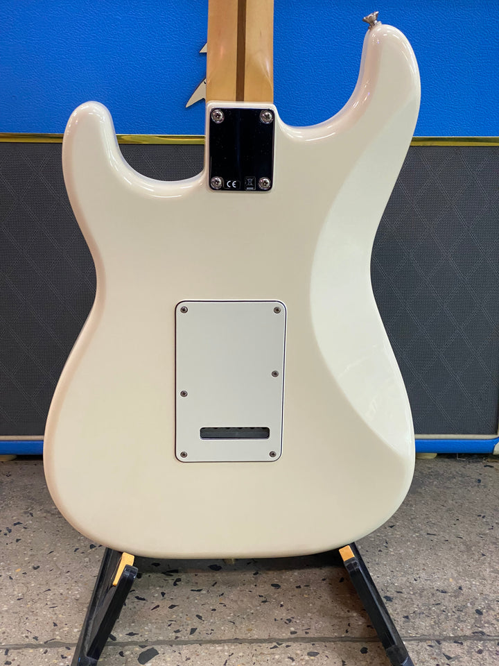 Fender 2017 MEX Stratocaster Standard RW AWT W/case ***Pre Loved***
