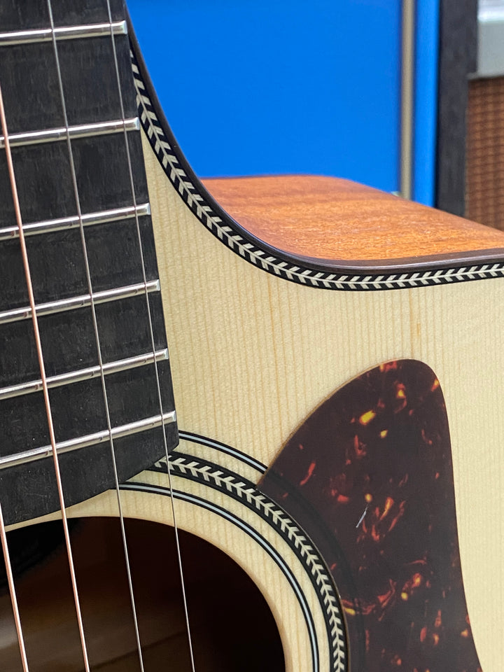 Fenech True Tone Grand Auditorium TTGAC - Mahogany b/s spruce top | gold hardware