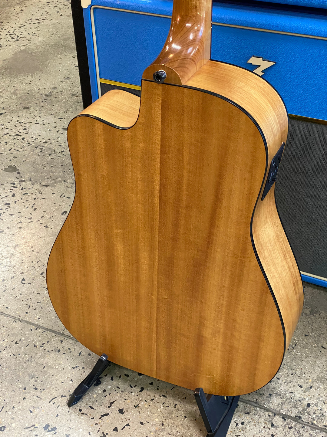 Maton EM225C "Custom Deluxe" w/case ***pre loved***