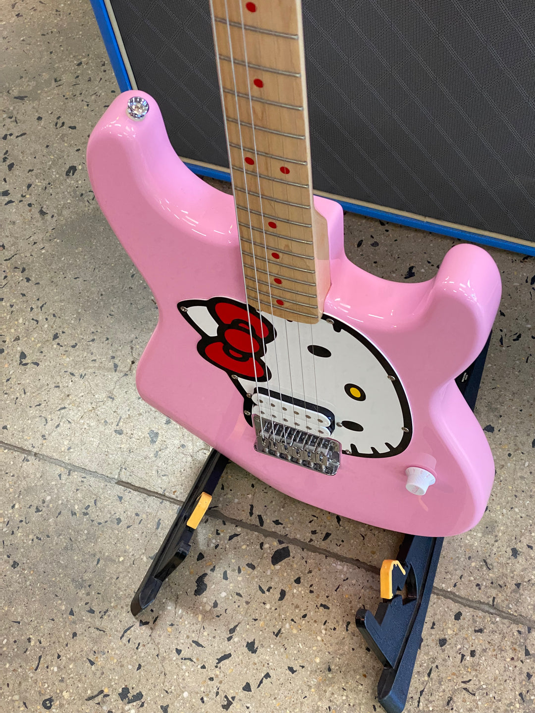 Squier 2024 Hello Kitty Strat | Pink ***pre loved***