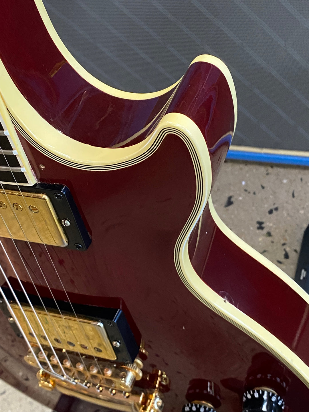 Gibson 1984 Les Paul Custom *modded* w/case | Wine Red **pre loved**