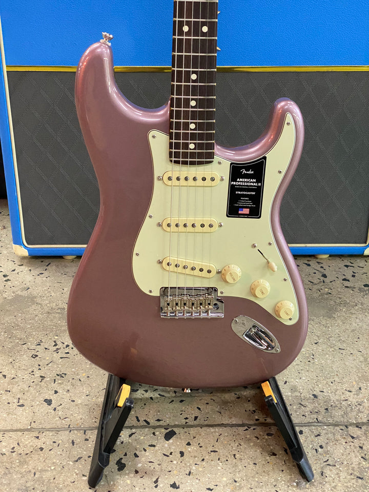 Fender DE Am Pro II Strat | Burgundy Mist Metallic