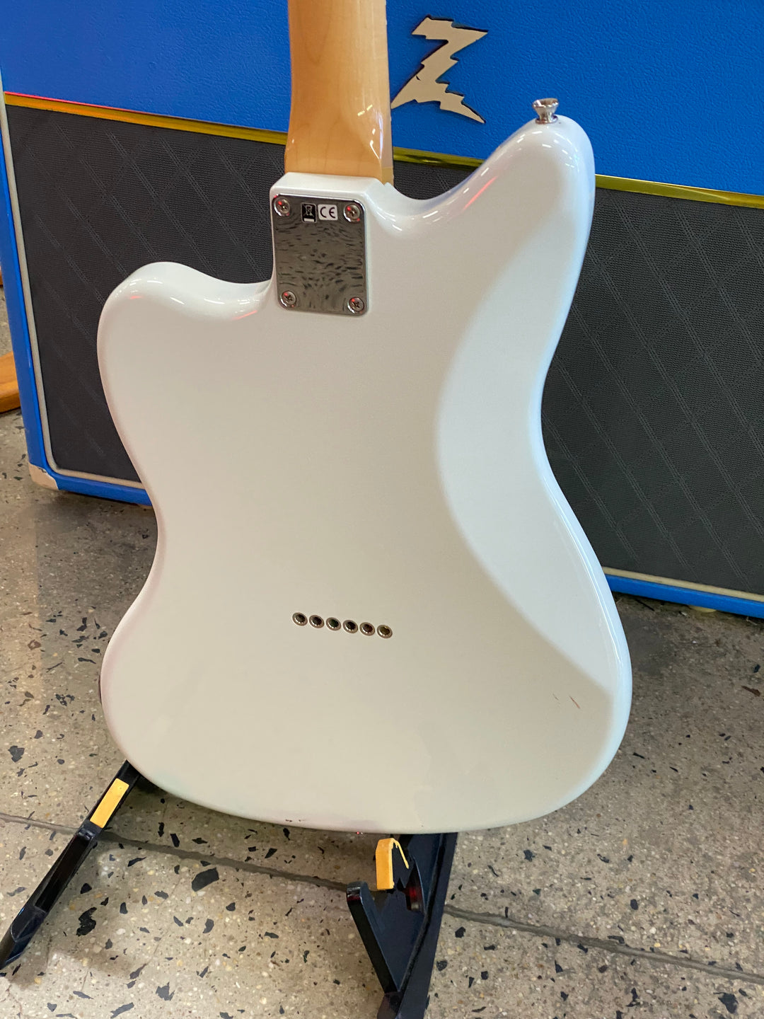 Fender 2021 MIJ Offset Telecaster w/bag | White ***pre loved***