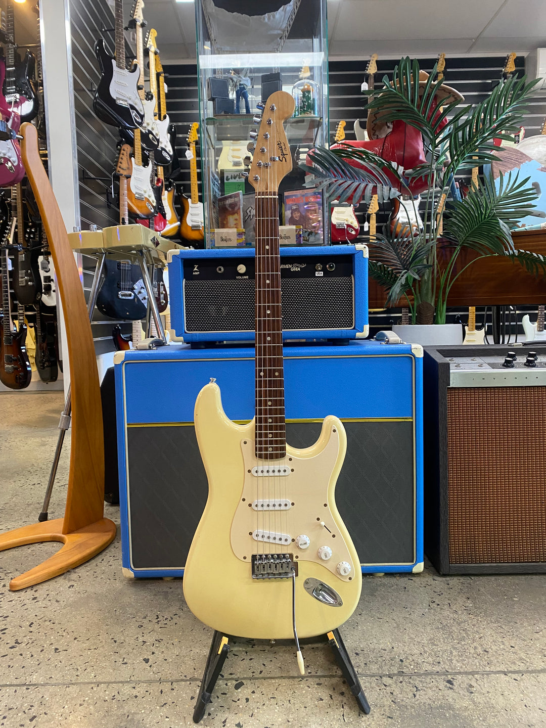 Fender Squier 2013 Bullet Stratocaster white ***Pre Loved***