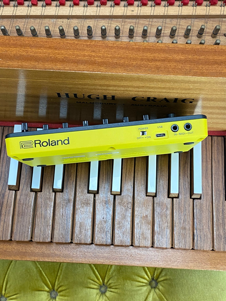 Roland P-6 AIRA Compact Creative Sampler ***pre loved***