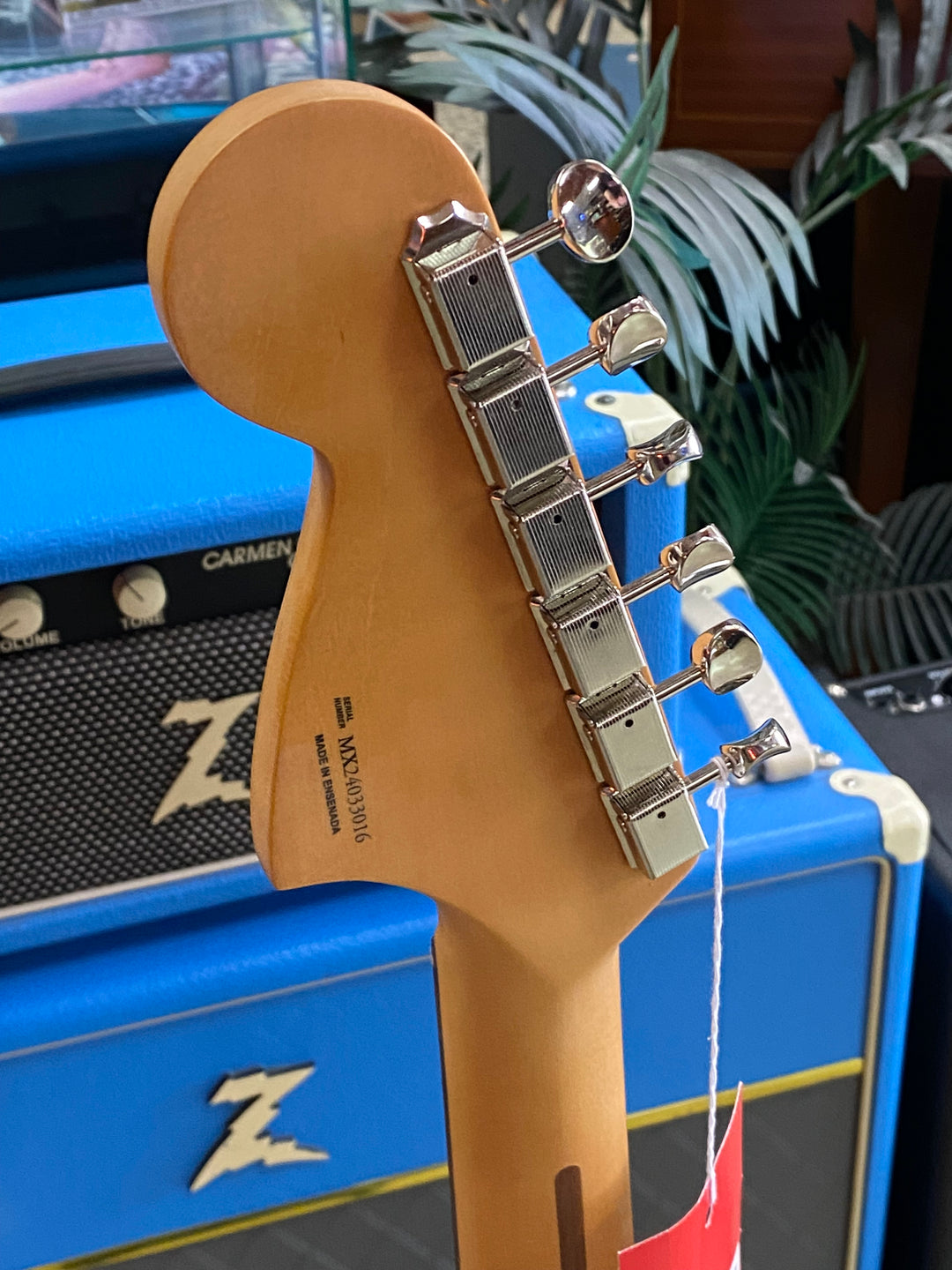 Fender Player II Jaguar | 3 Colour Sunburst