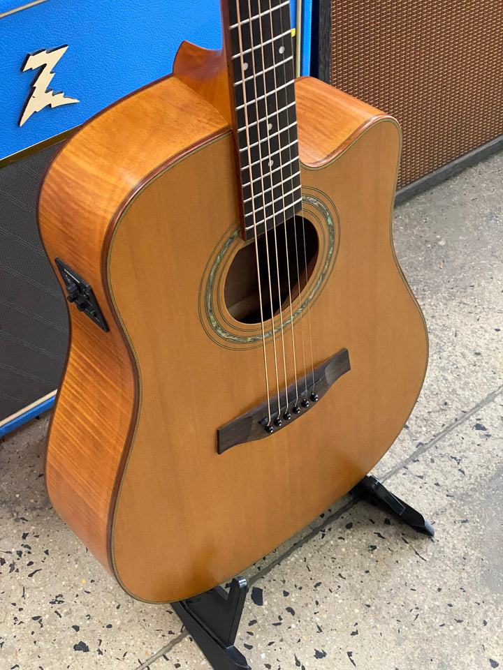 Martin Klema K200DCCE Solid Cedar Top Acoustic Guitar W/pickup Natural W/bag ***Pre Loved***