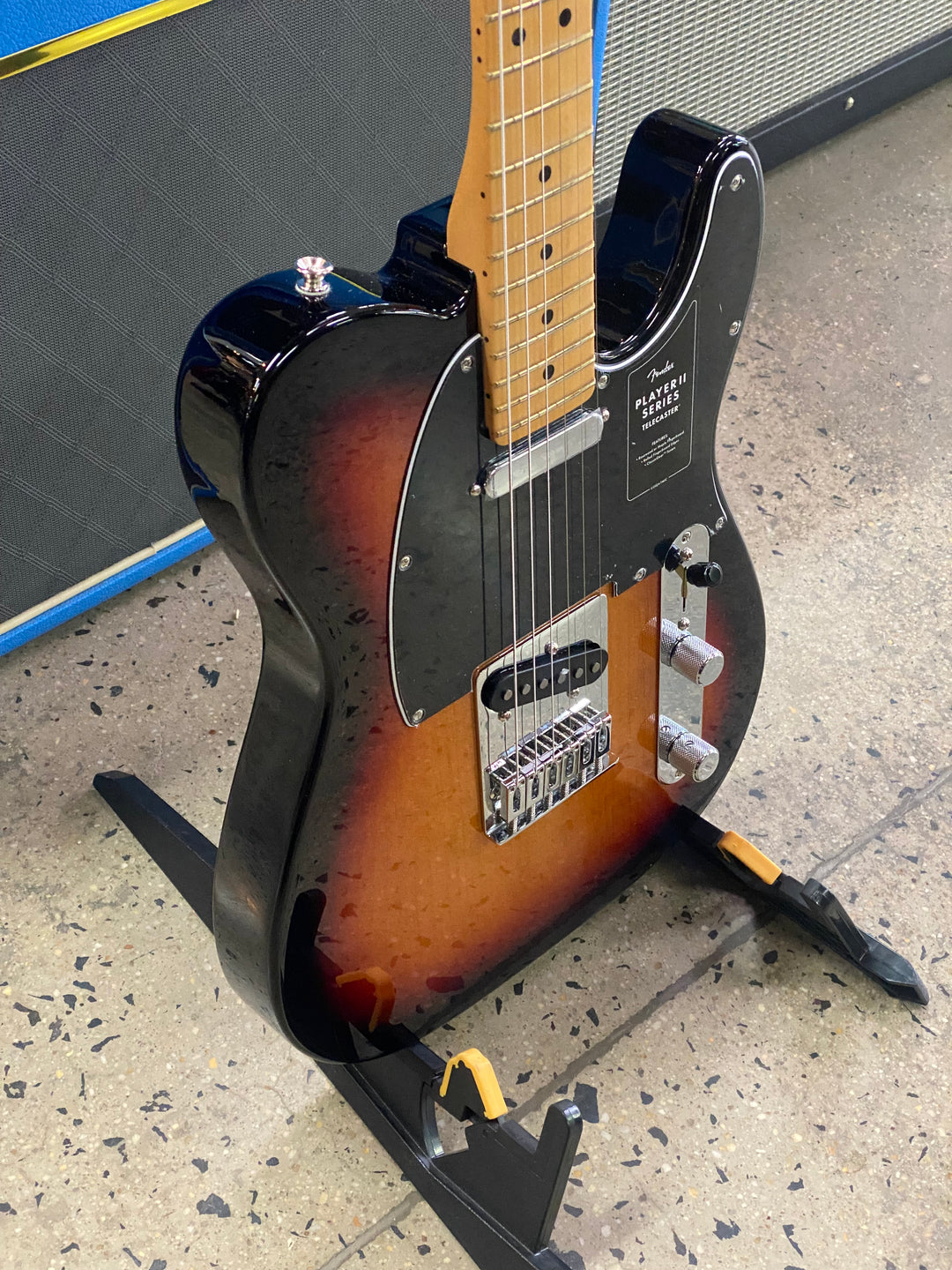 Fender Player II Telecaster®, Maple Fingerboard, 3-Color Sunburst