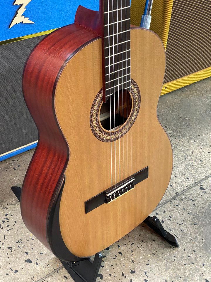 Manuel Rodriguez Concert 4/4 Tradicion T-65 Red Cedar / Mahogany