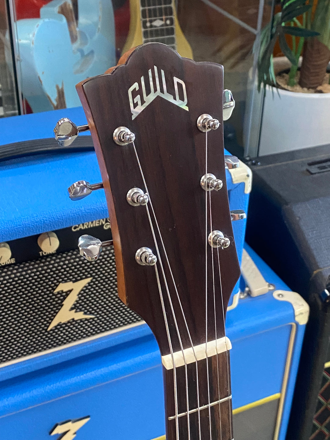 Guild Troubadour M-240E w/LR Baggs & bag ***pre loved***