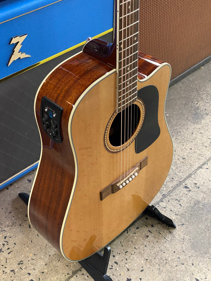 Washburn D10SCE Dreadnought cutaway acoustic electric Nat ***Pre Loved***