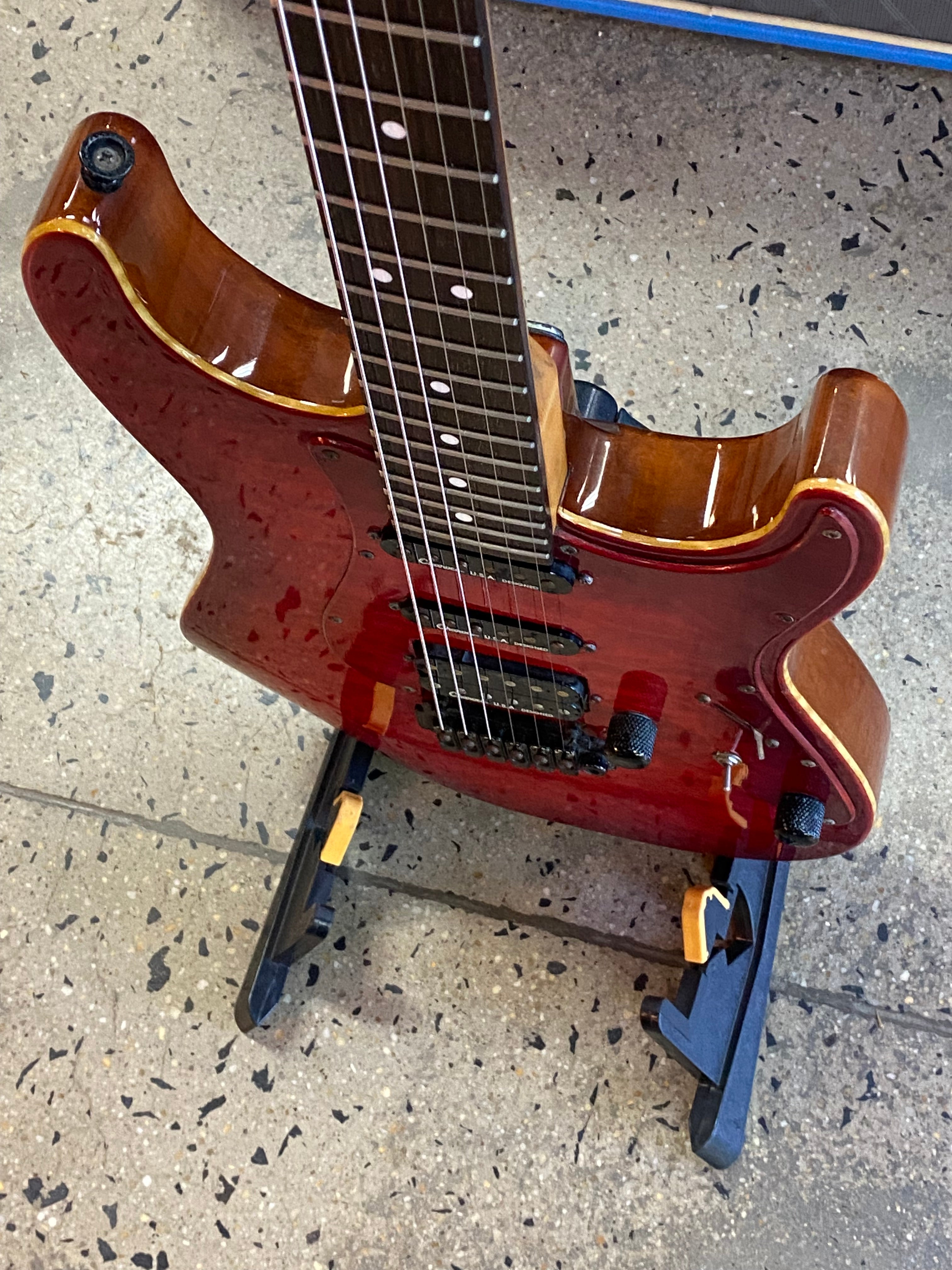 Charvel Refinement Series R-U70 Super Strat | Wine Red