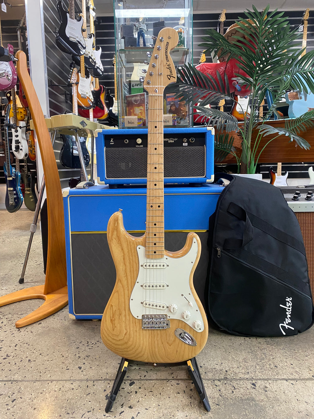 Fender MIJ 2023 Traditional 70s Stratocaster Maple Nat Ash W/bag ***Pre Loved***