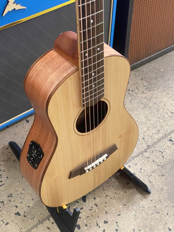 Cole Clark Studio Parlour Bunya Top Queensland Maple