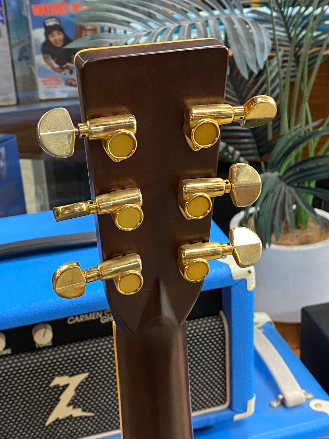 Tokai Cats Eyes CE-500 W/case | Natural **Pre Loved**