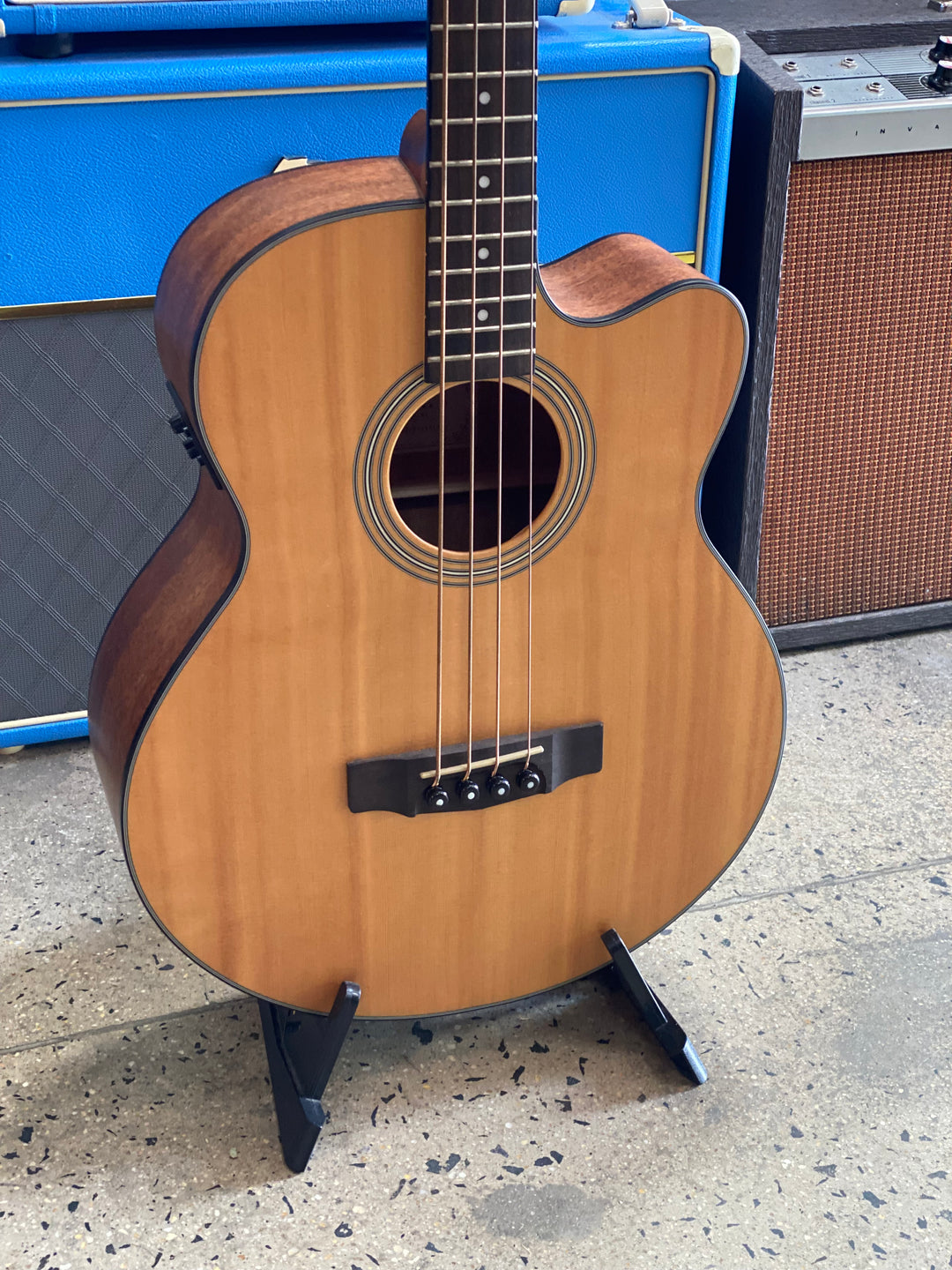 Cort SJB5F Acoustic Bass w/bag ***pre loved***