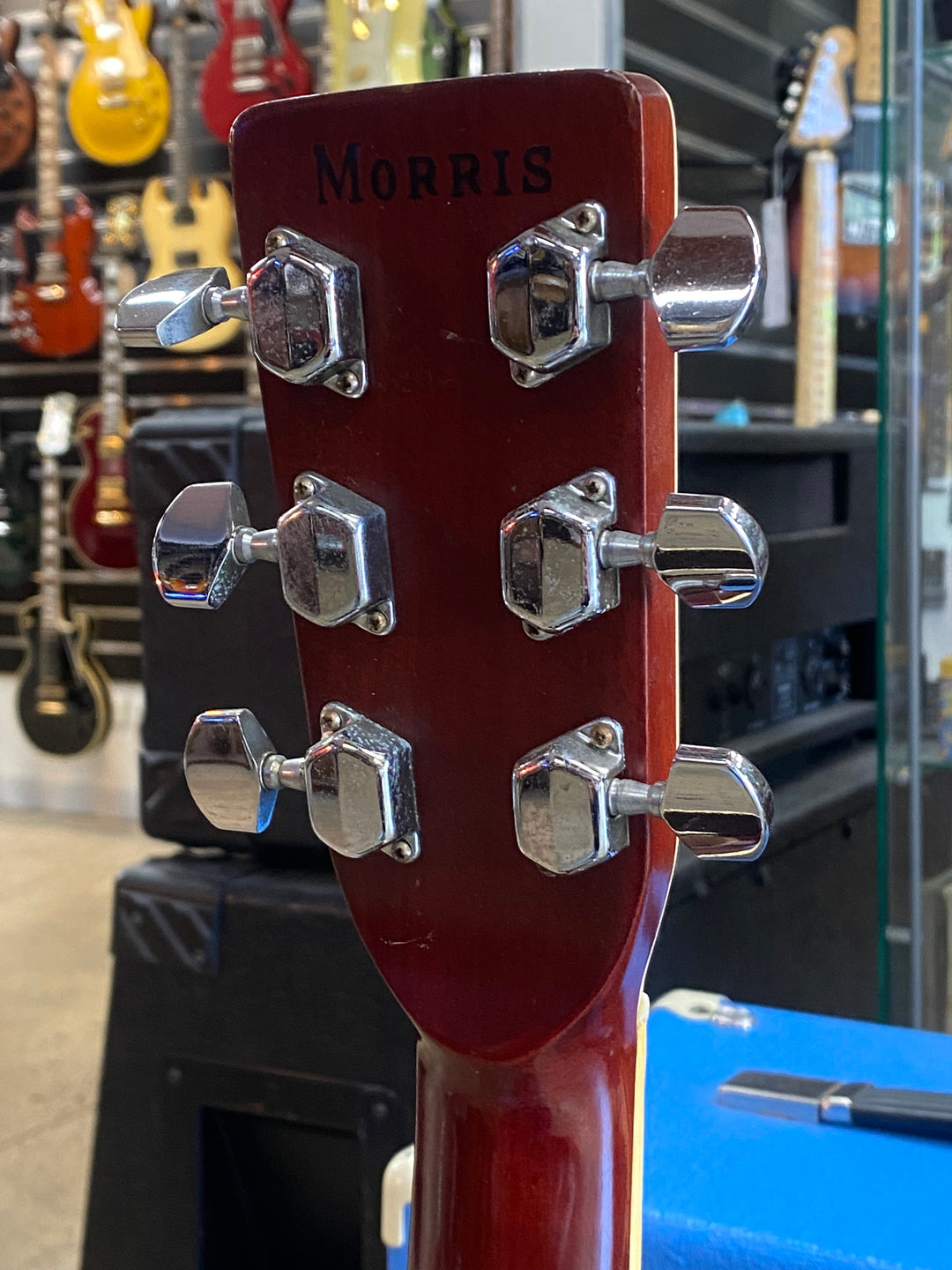 Morris Guitars W-25 Acoustic Guitar w/case ***pre loved***