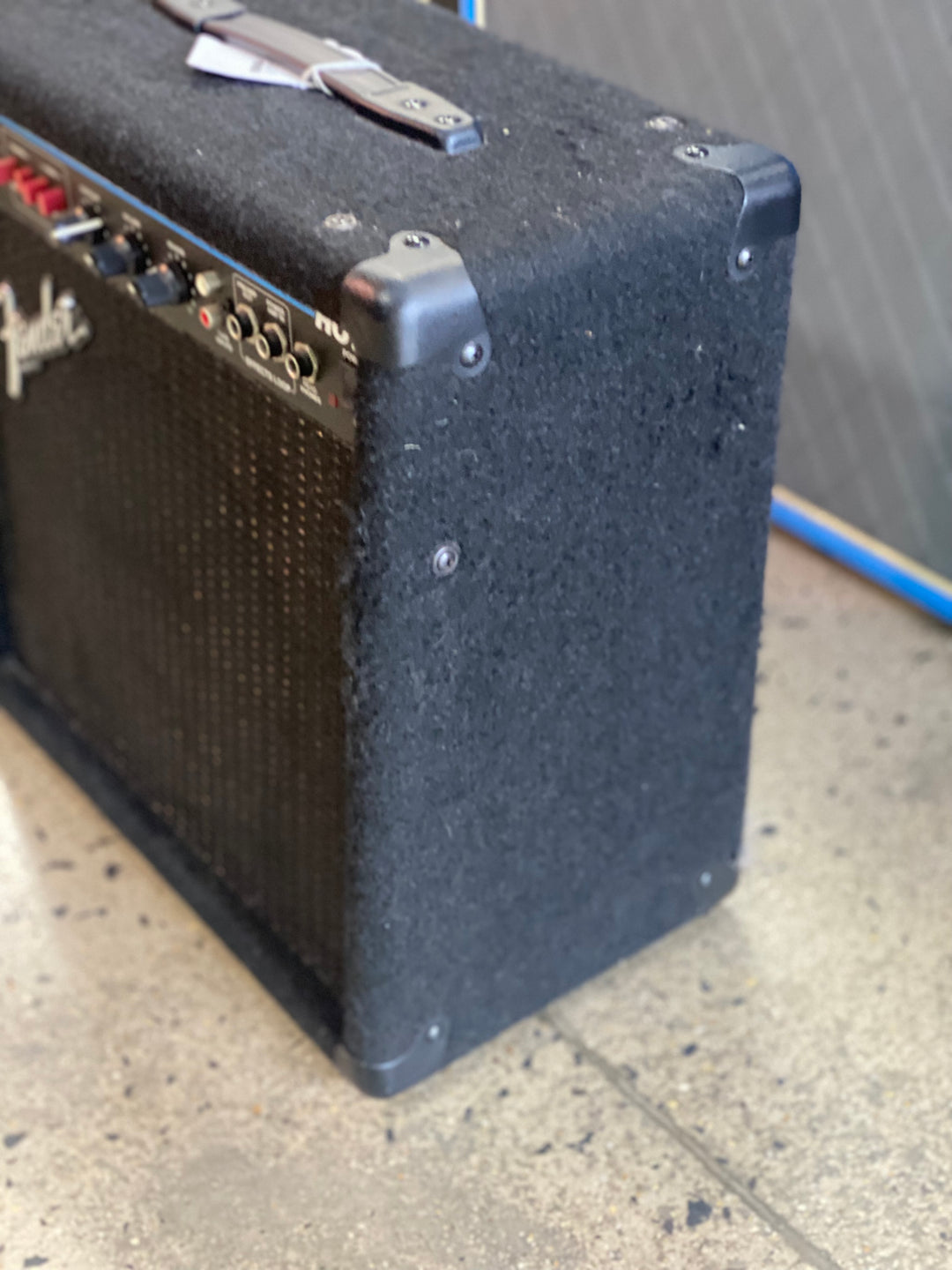 **on hold** Fender 90's HOT Amplifer PR141 25w ***pre loved***