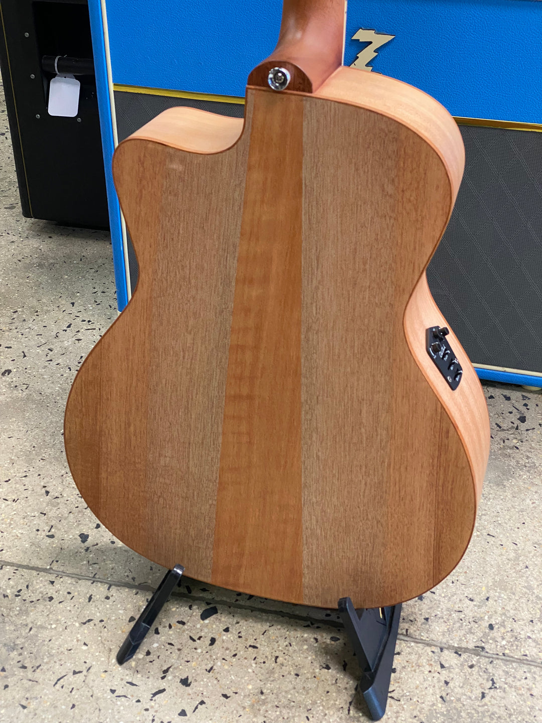 Cole Clark Studio SAN1EC Grand Auditorium Redwood Top Queensland Maple Back and Sides