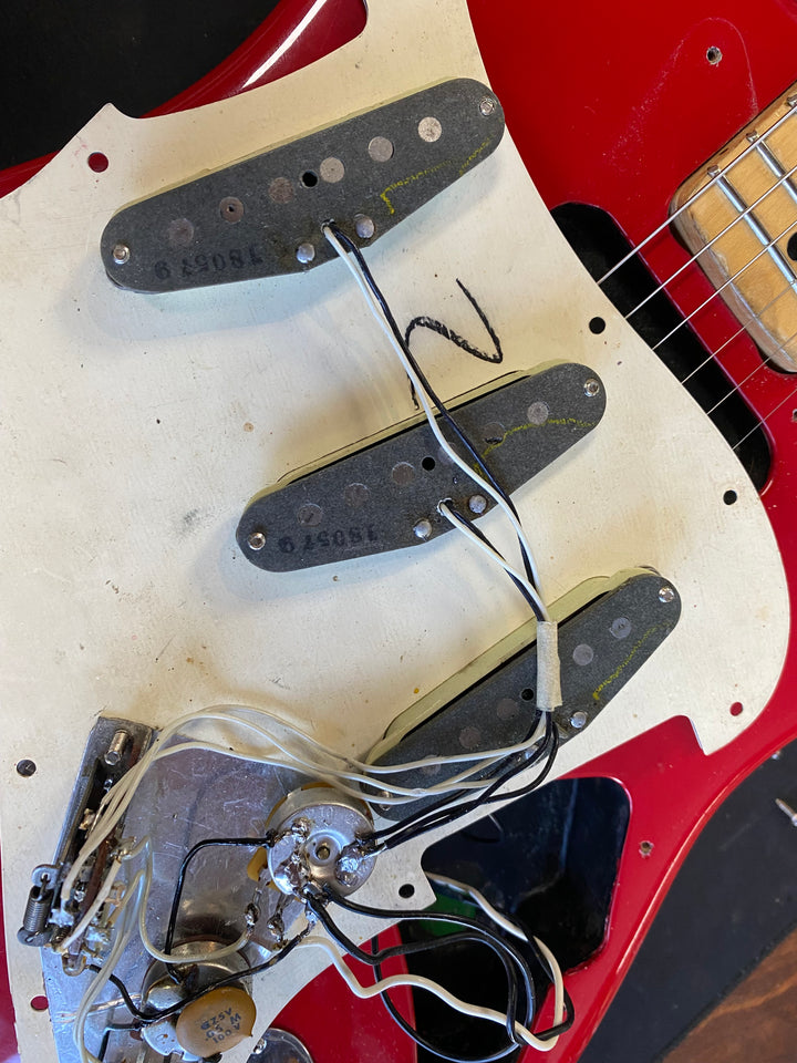 Fender 1979 Hardtail Stratocaster w/case | Red ***pre loved***