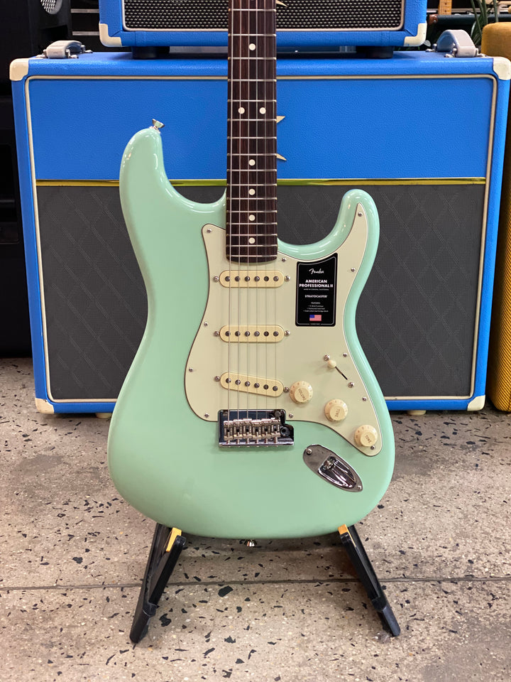 Fender DE Am Pro II Strat | Seafoam Green