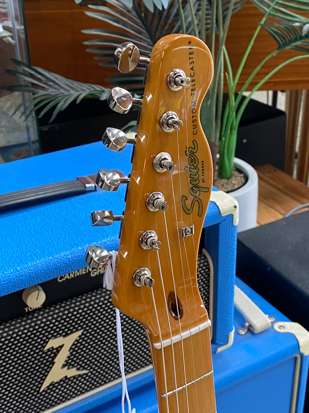 Squier FSR Classic Vibe Custom SH Wide Range Telecaster | Black