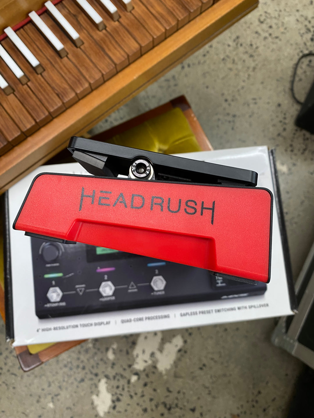 HeadRush MX5 Compact Guitar FX  Amp Modelling Processor W/box ***Pre Loved***