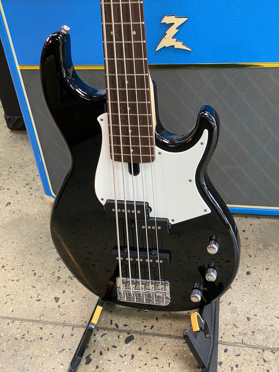 Yamaha BB235 Broadbass 5 String | Black ***pre loved***