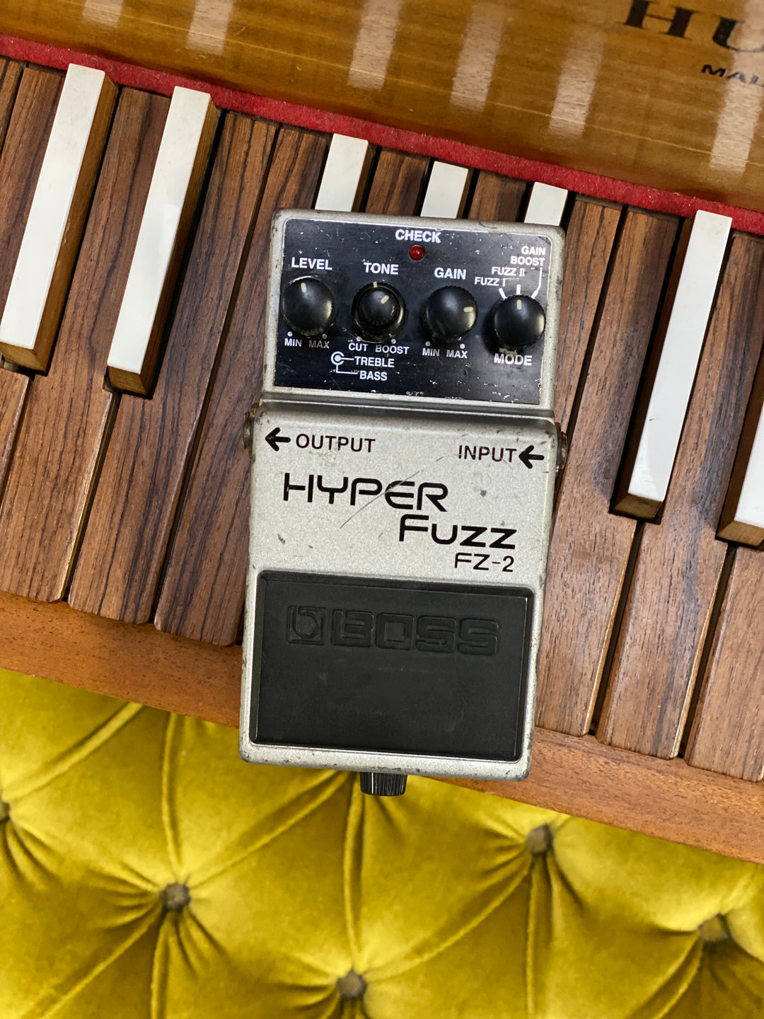Boss FZ-2 Hyper Fuzz Pedal ***pre loved*** – A&B Musical Instruments