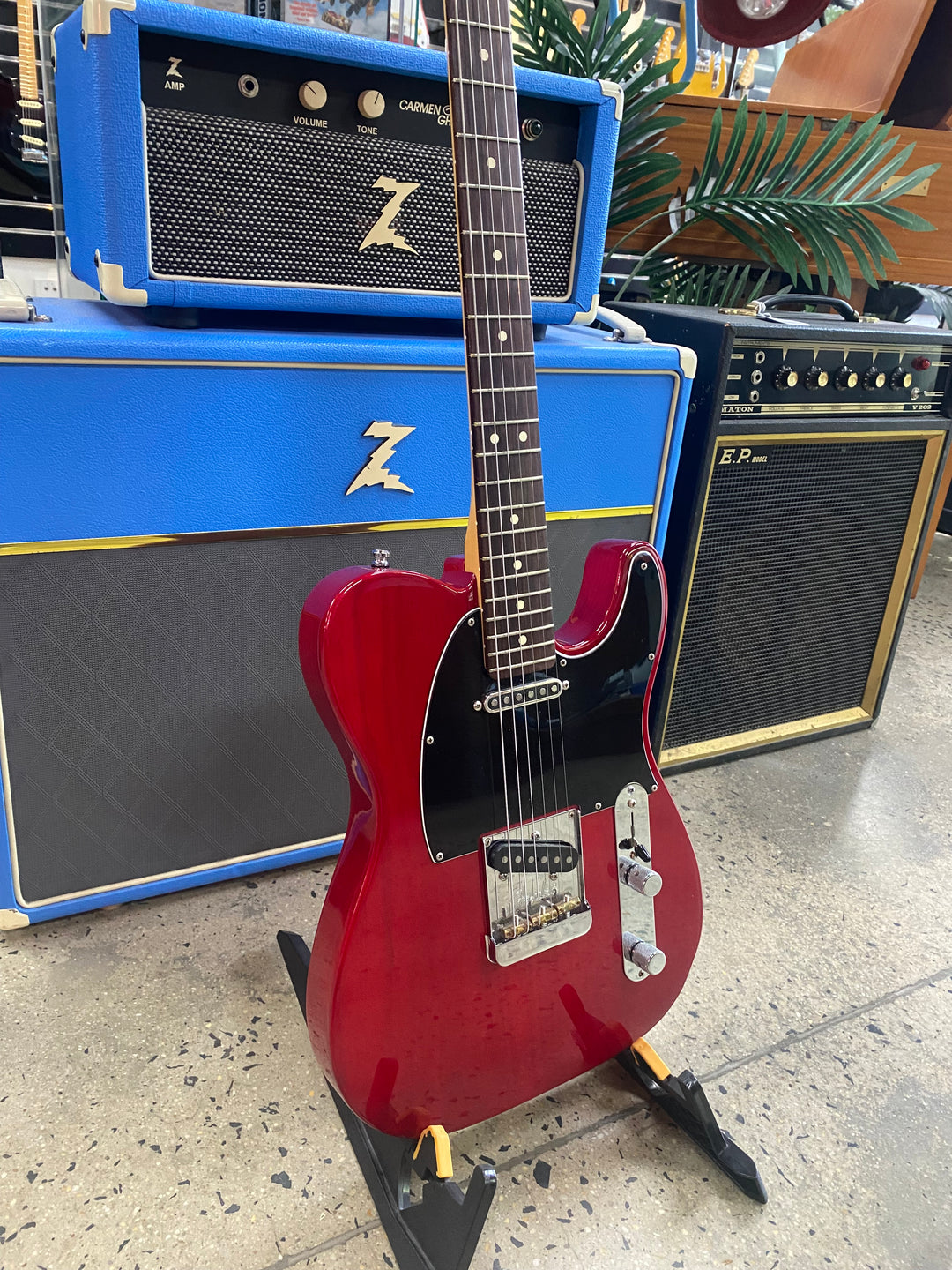 Fender 2017 American Pro Telecaster *modded* w/case Crimson Red Transparent ***pre loved***