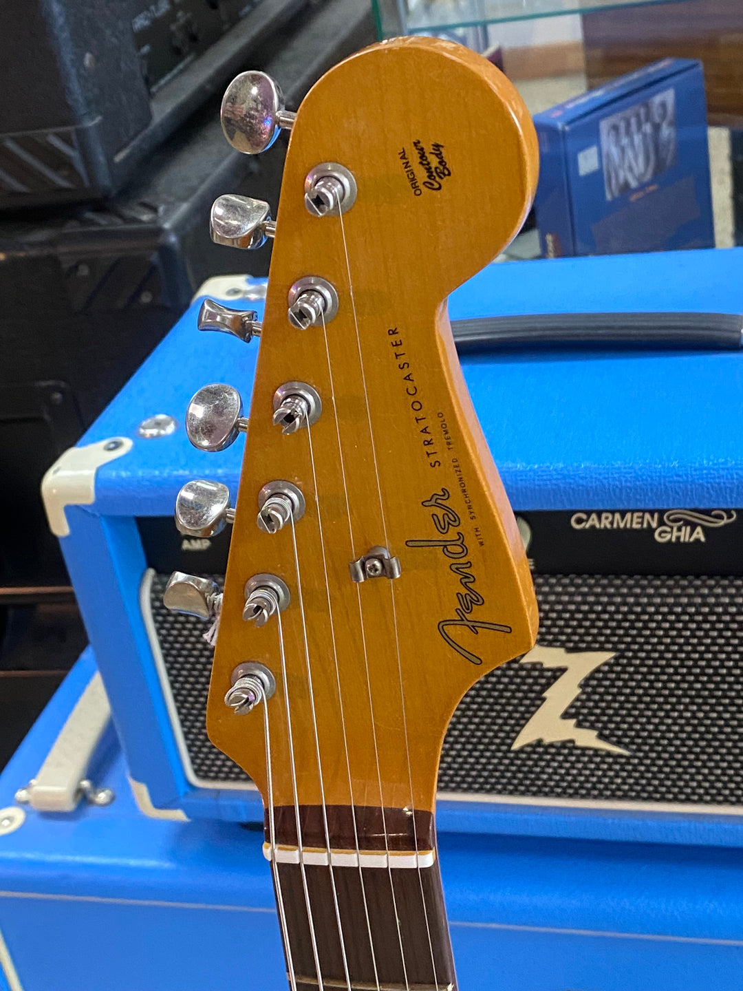 Fender Limited Vintage II Road Worn 60s Strat w/case | Sonic Blue