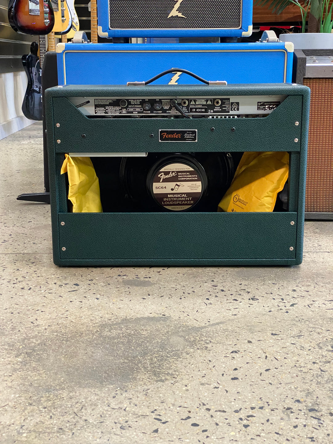 Fender FSR '65 Deluxe Reverb Combo Amp | British Racing Green