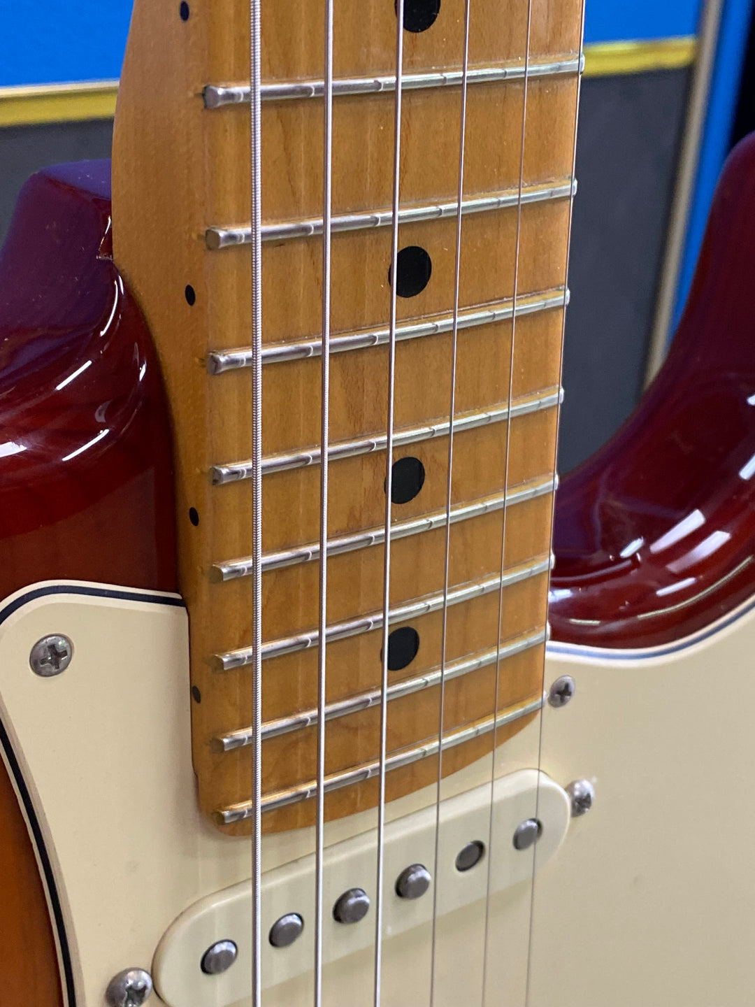 Fender 2021 American Professional II Stratocaster Sienna Sunburst W/case ***Pre Loved***