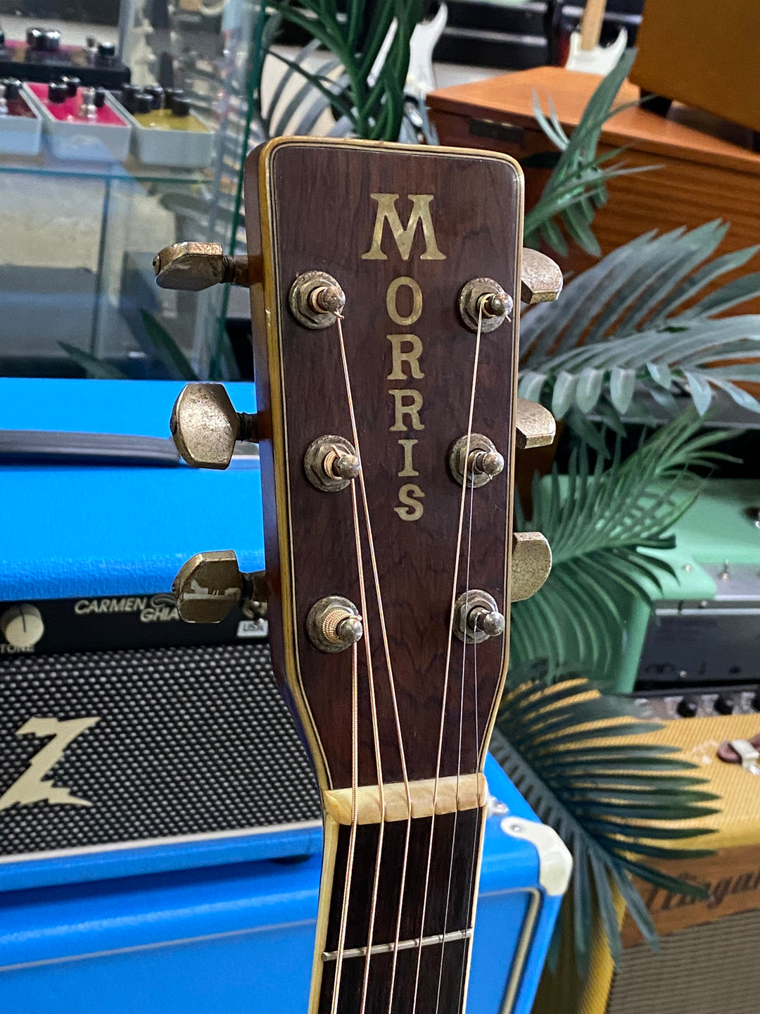 Morris W-40 Acousic Guitar Nat W/Bag Pre Loved