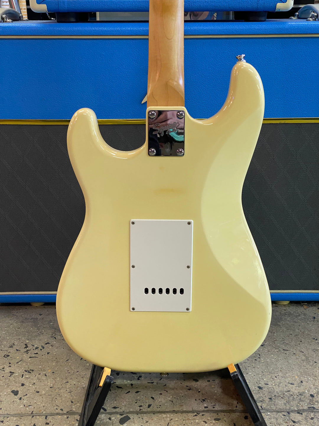 Fender Squier 2013 Bullet Stratocaster white ***Pre Loved***